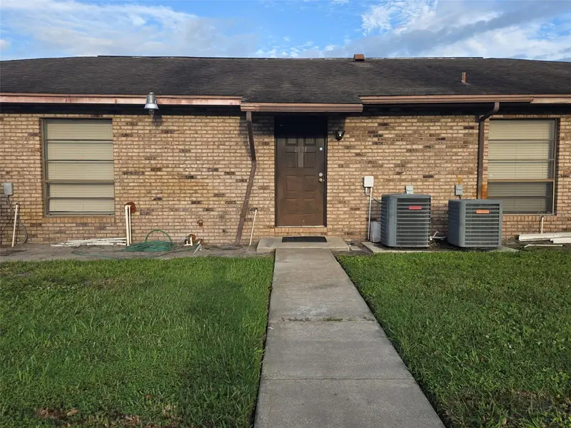 1621 E Vine St, FL