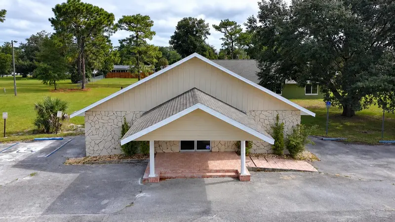 484 Emerald Rd, FL