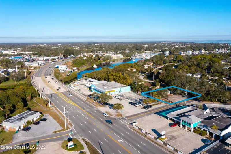 690 Thomas Barbour Drive, Melbourne, Fl 32935, FL