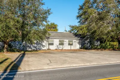 690 Thomas Barbour Drive, Melbourne, Fl 32935, FL