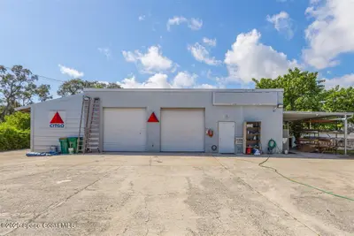 2015 Aurora Road, Melbourne, Fl 32935, FL