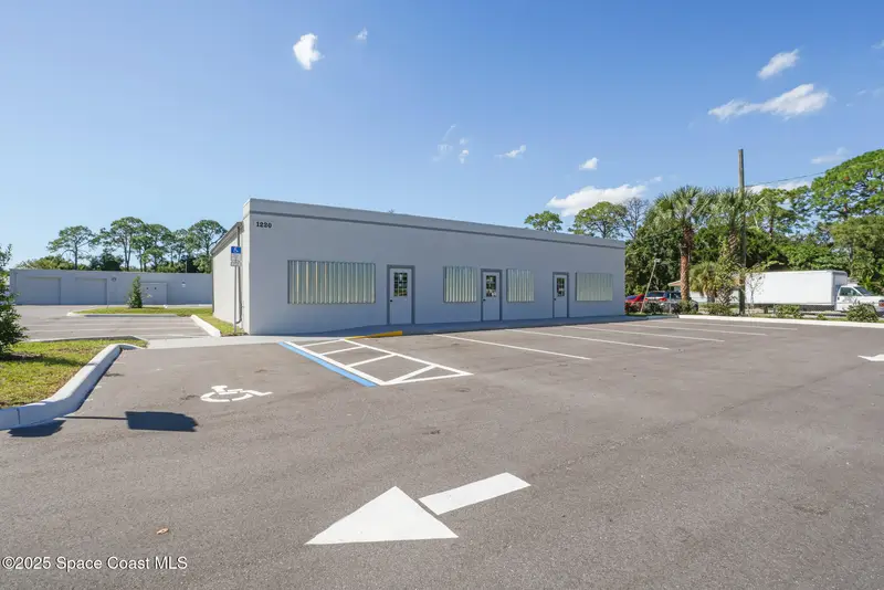 1220 S Wickham Road, West Melbourne, Fl 32904, FL